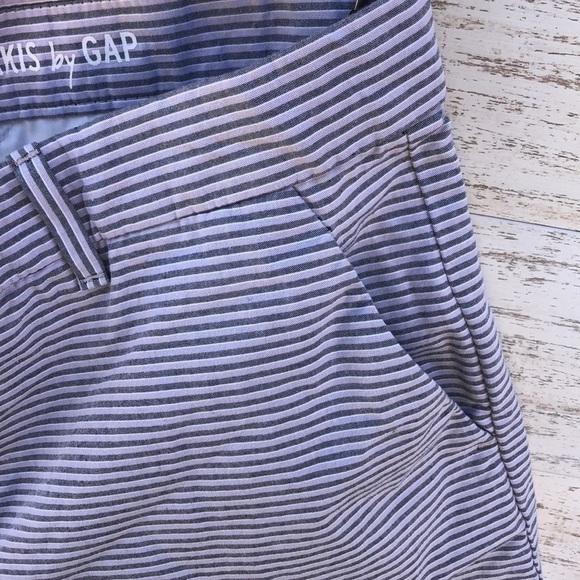 KHAKIS by GAP High Rise Grey Stripe shorts | SIZE 2 - Picture 6 of 6